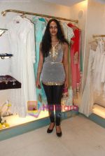 Moni Kangana Dutta at Neeta Lulla store in Mumbai on 16th March 2011 (13).JPG